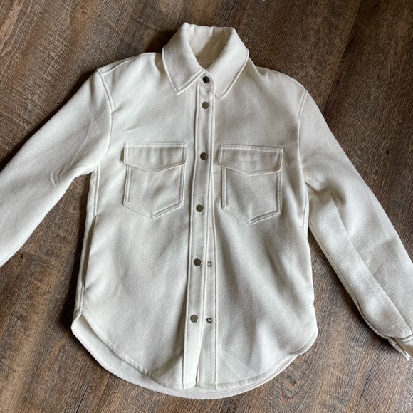 Abercrombie and Fitch Shirt Jacket “Shacket” soft cream. Size XS - Picture 1 of 4
